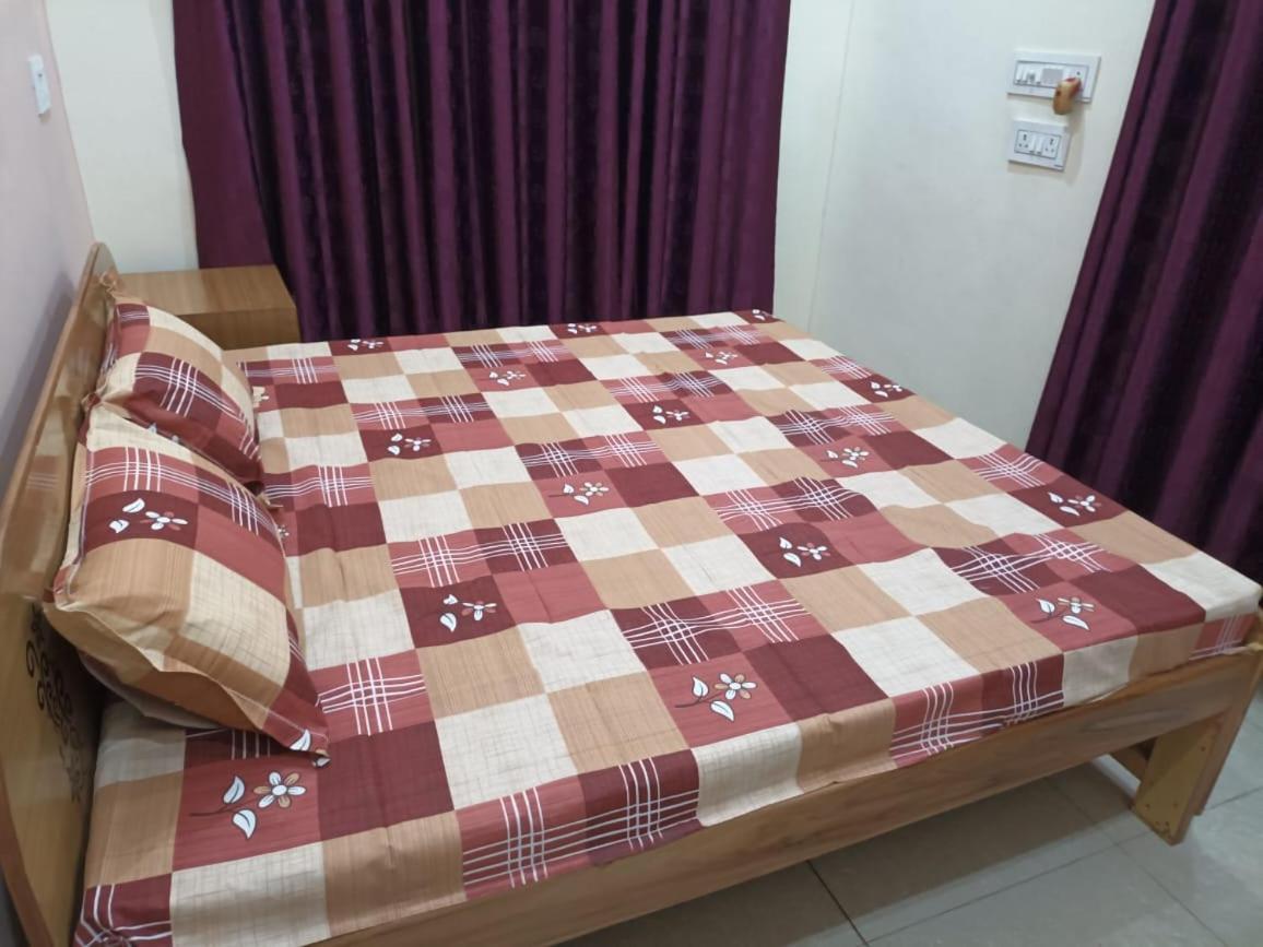 Anant Paying Guest House Ayodhya Eksteriør billede