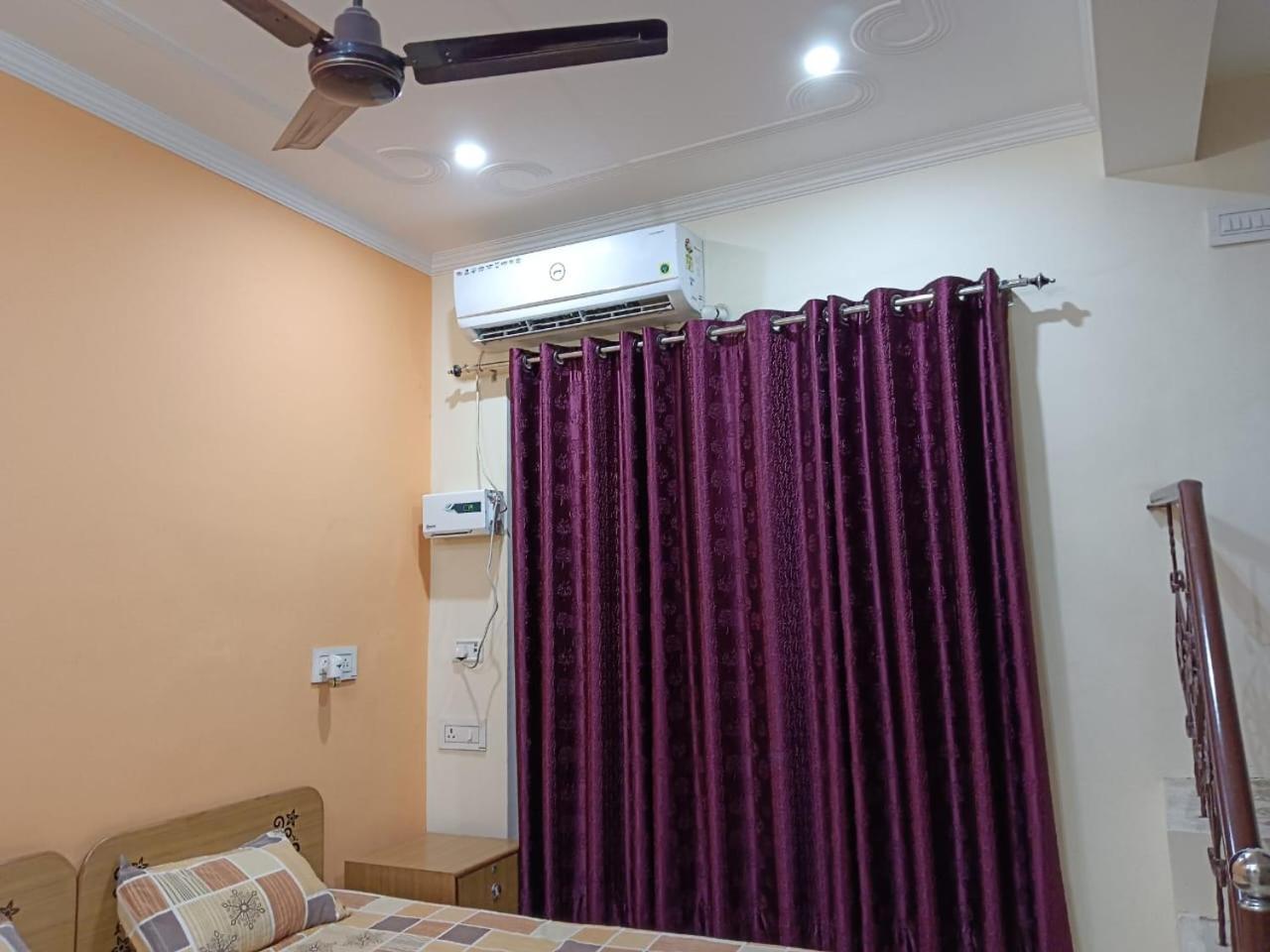 Anant Paying Guest House Ayodhya Eksteriør billede